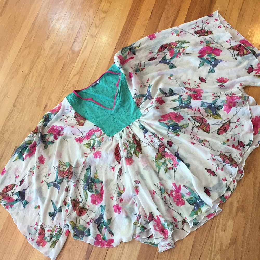 Earthbound Trading Boho eyelet/spring floral tunic